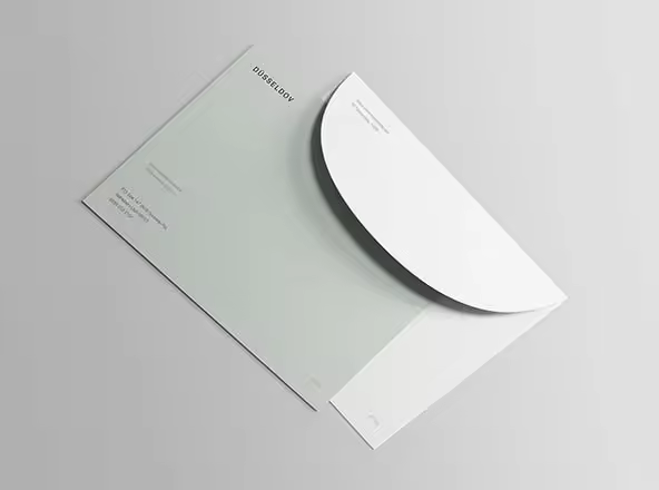明信片＆信封排版设计效果图样机 Postcard with Envelope Mockup