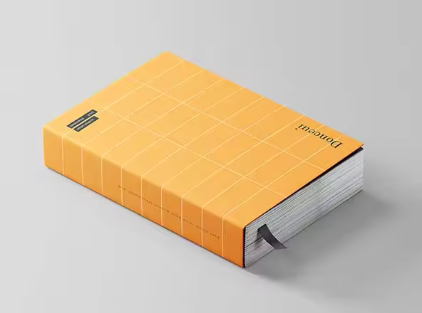厚软封面图书封面视角图样机模板 Thick Softcover Book Mockup