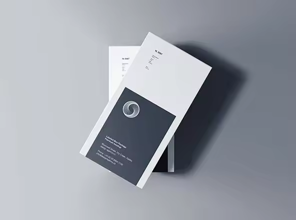 豪华盒子标签设计样机 Labeled Box Mockup